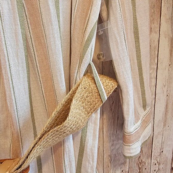 Sweet Wanderer Women's tunic with belt - Picture 6 of 9